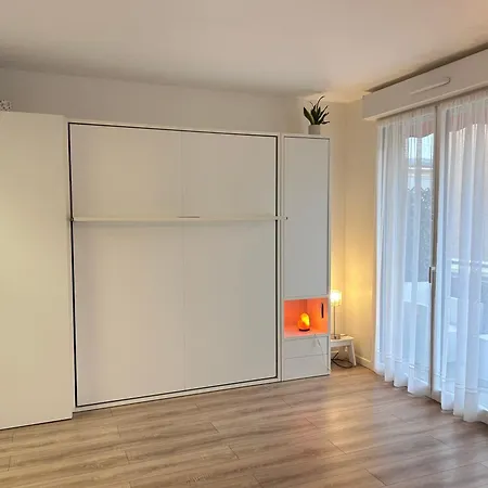 42m Terrace