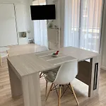 42m Terrace דירה